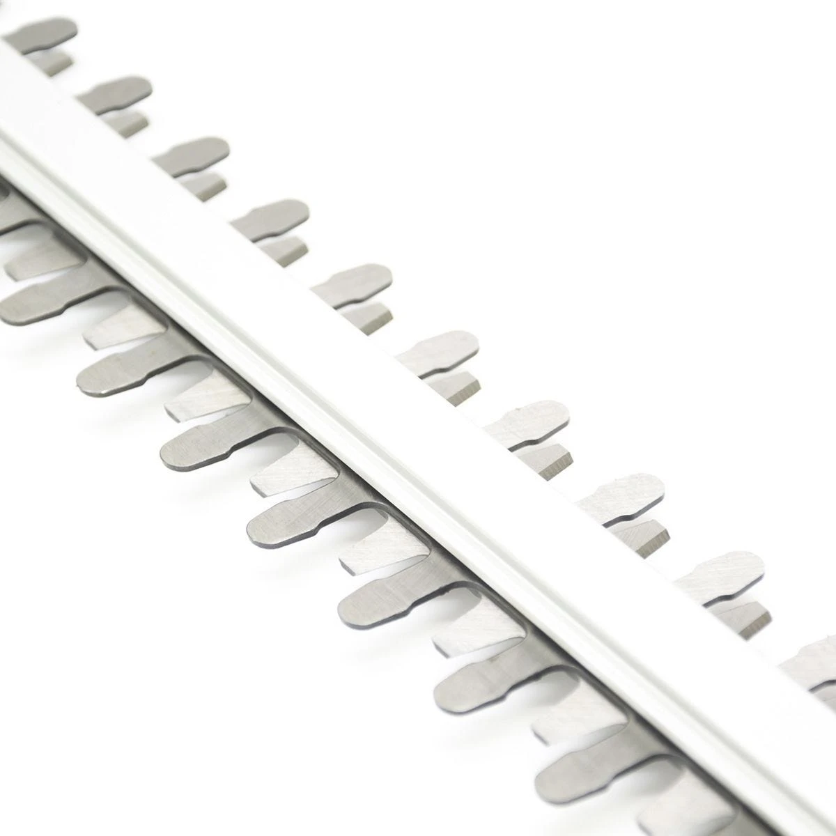 Webb 20V Long Reach Hedge Trimmer With Battery & Charger - Image 4