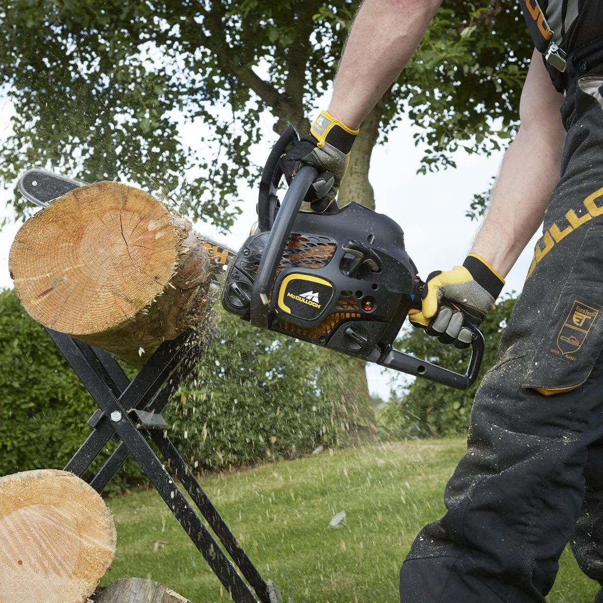 McCulloch 40.5cm (16") Petrol Chainsaw - Image 12