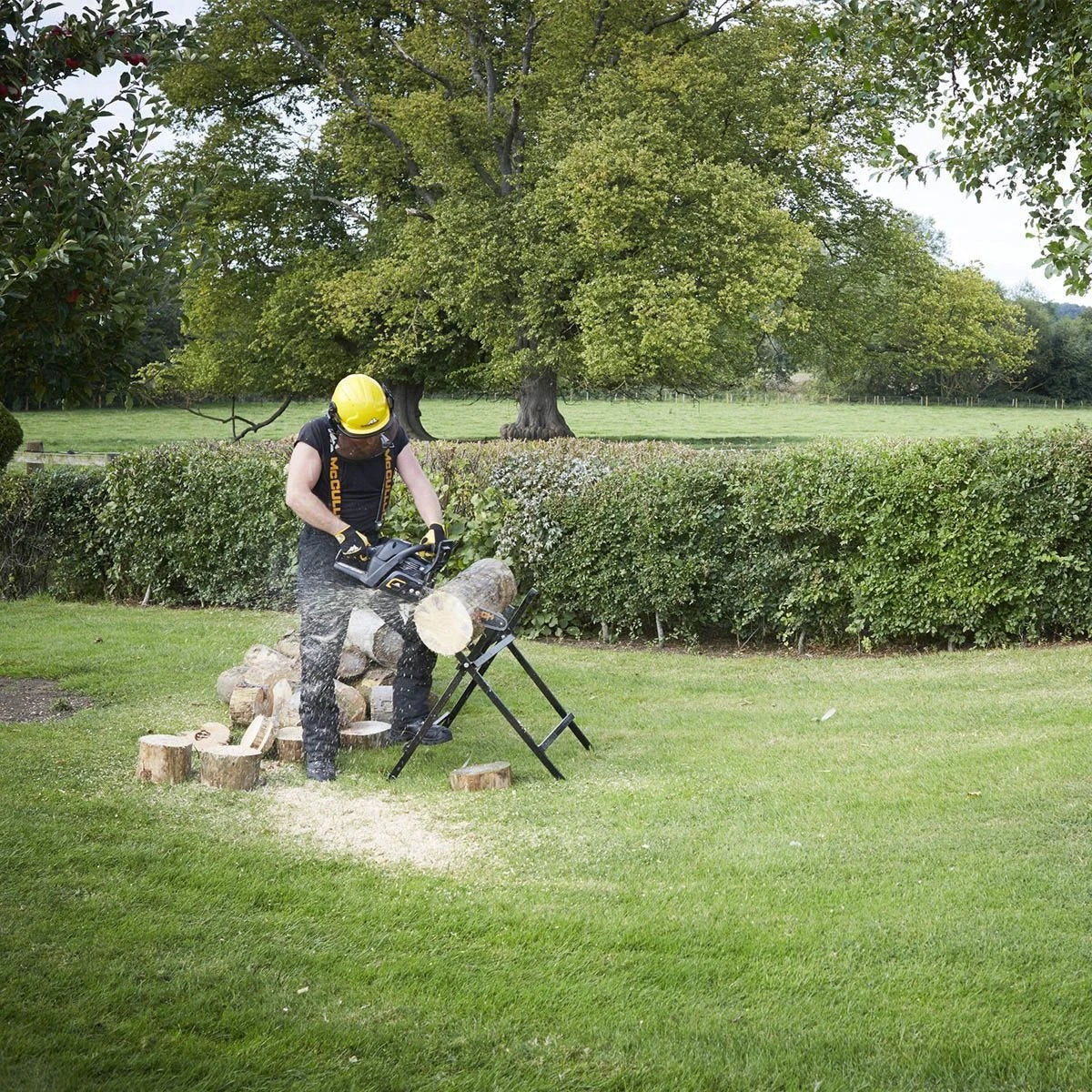 McCulloch 40.5cm (16") Petrol Chainsaw - Image 6