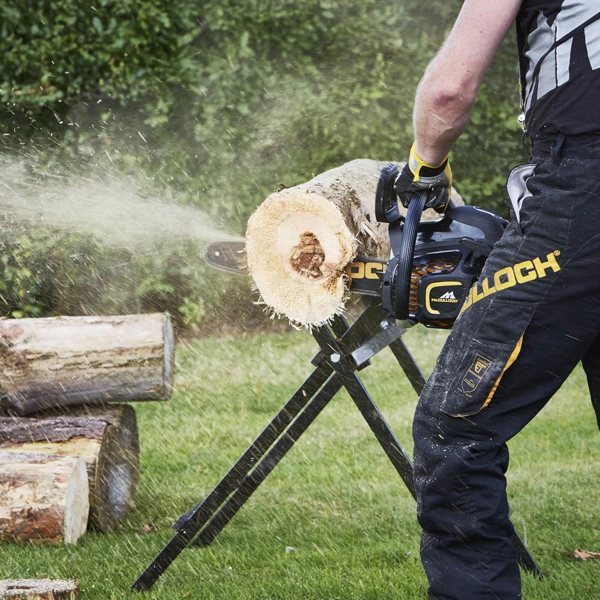 McCulloch 40.5cm (16") Petrol Chainsaw - Image 8