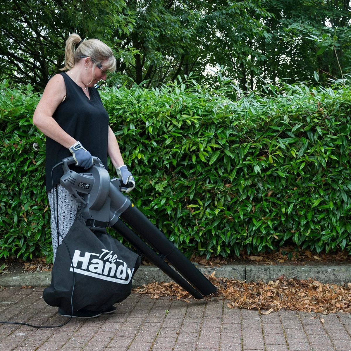The Handy 167mph (270km/h) 2600w Corded Garden Blower & Vacuum - Image 2