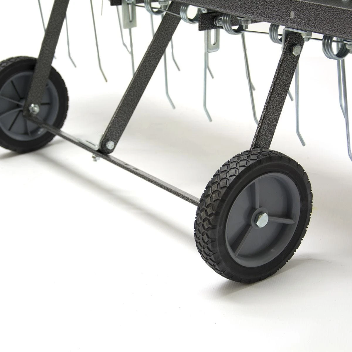 The Handy 100cm (40'') Towed Dethatcher - Image 3