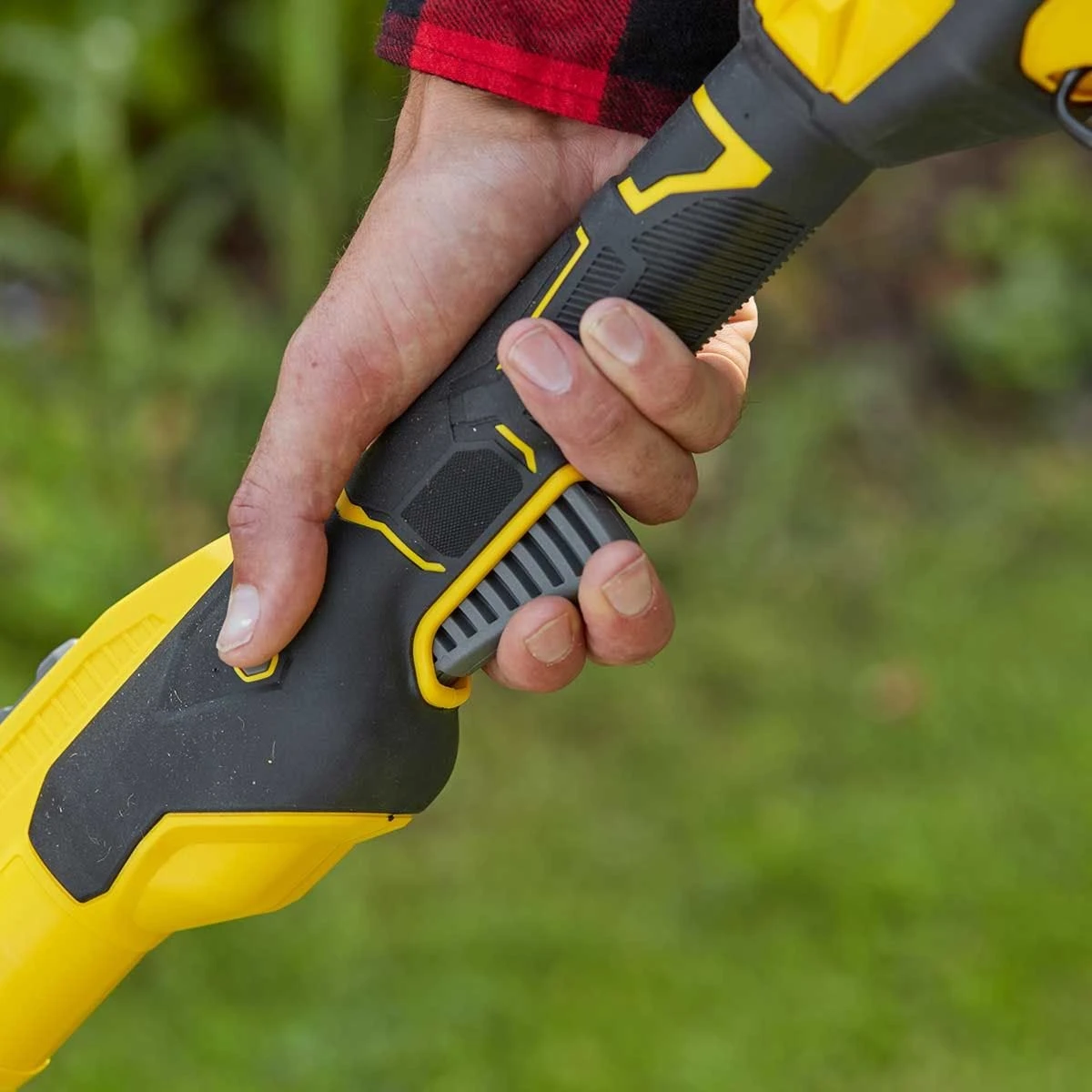 Stanley FatMax V20 18v Cordless 33cm Brushless String Trimmer - Image 4