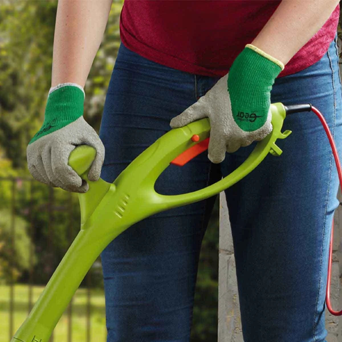 Garden Gear Electric Weed Sweeper With Spare Brushes - Image 2