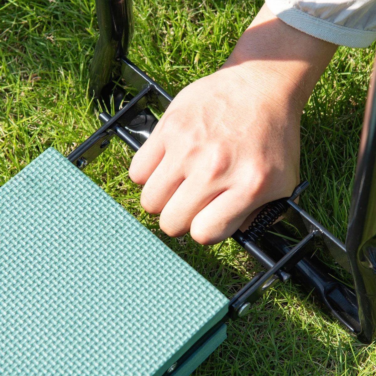 Outsunny 2In1 Folding Garden Kneeler Foam Chair Pad Support Bench Gardening Tool - Image 8
