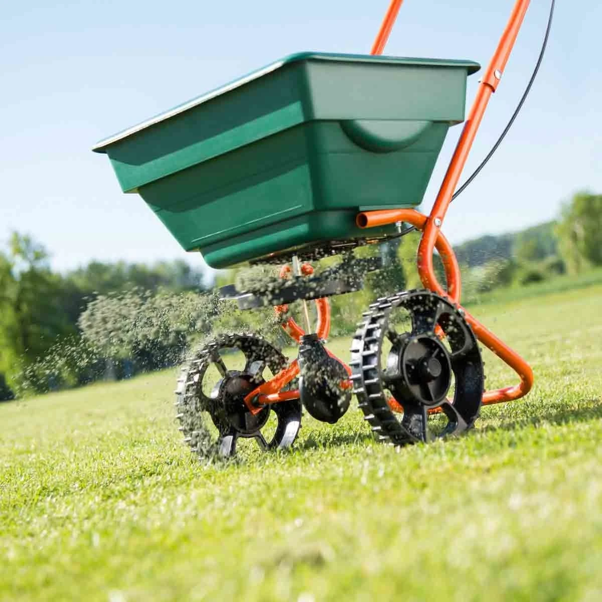 Tectake 402424 Fertilizer Spreader Cart - Green - Image 2
