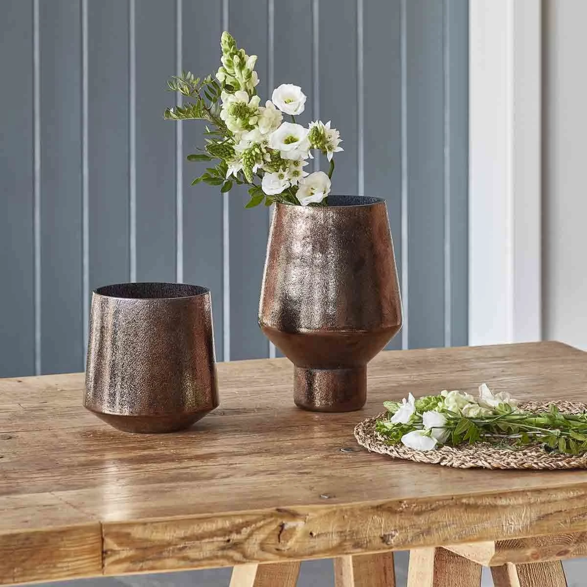 Opulent Tall Curved Metallic Bronze Vase H26cm W20cm - Image 3