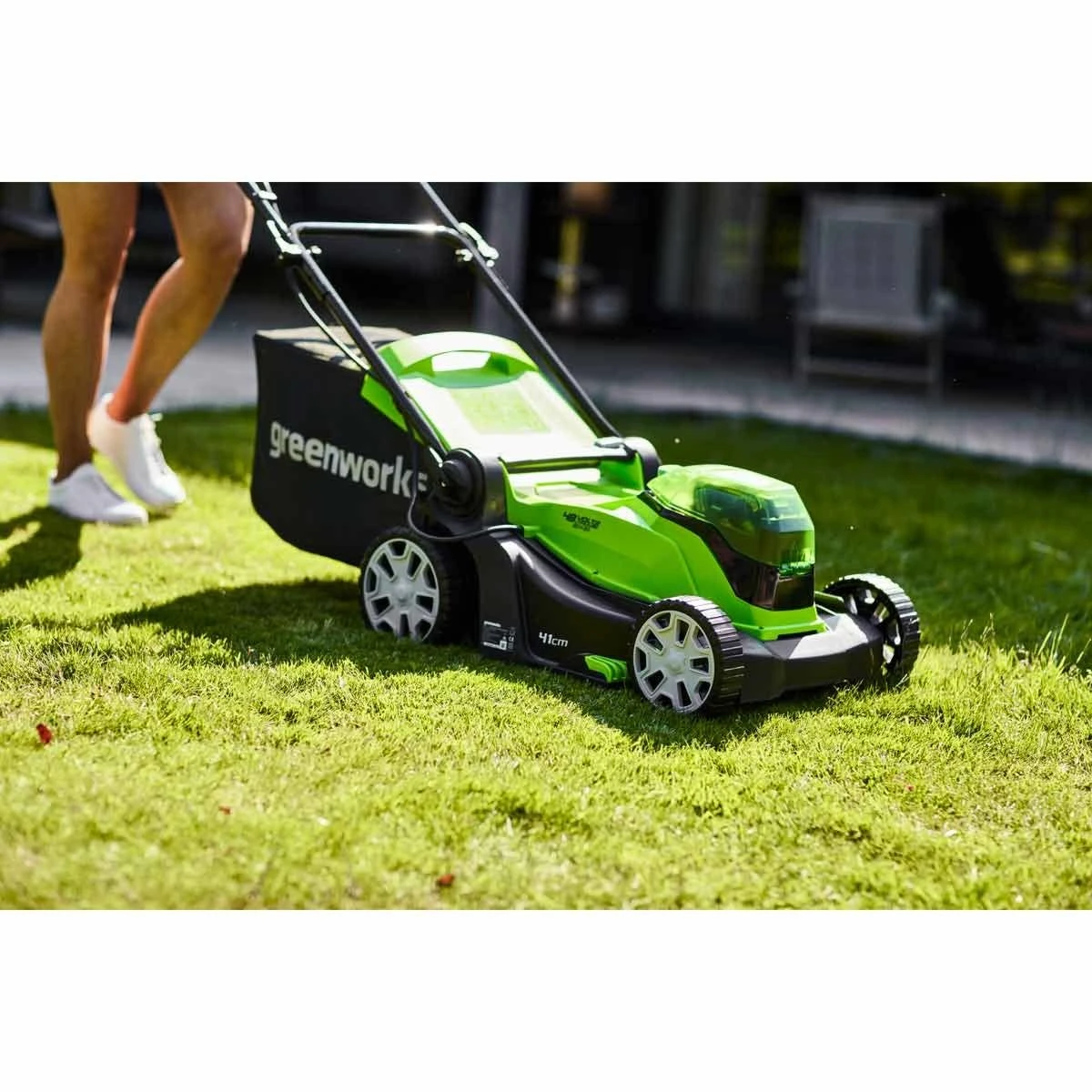 Greenworks 48V 41cm Cordless Lawnmower (2 X 4AH Battery & 2A Twin Charger) - Image 11