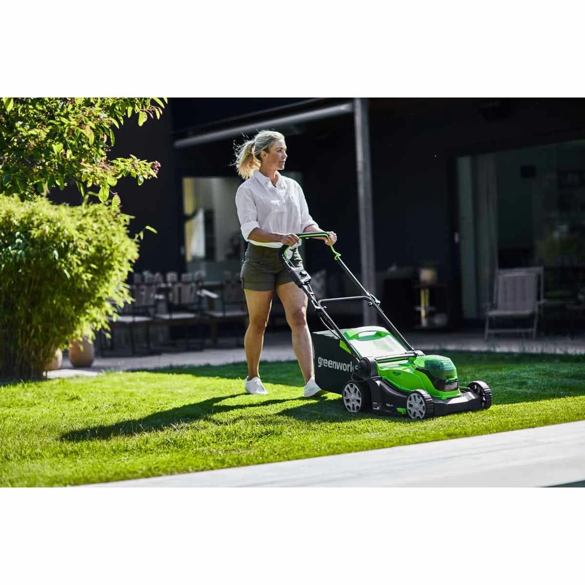Greenworks 48V 41cm Cordless Lawnmower (2 X 4AH Battery & 2A Twin Charger) - Image 5