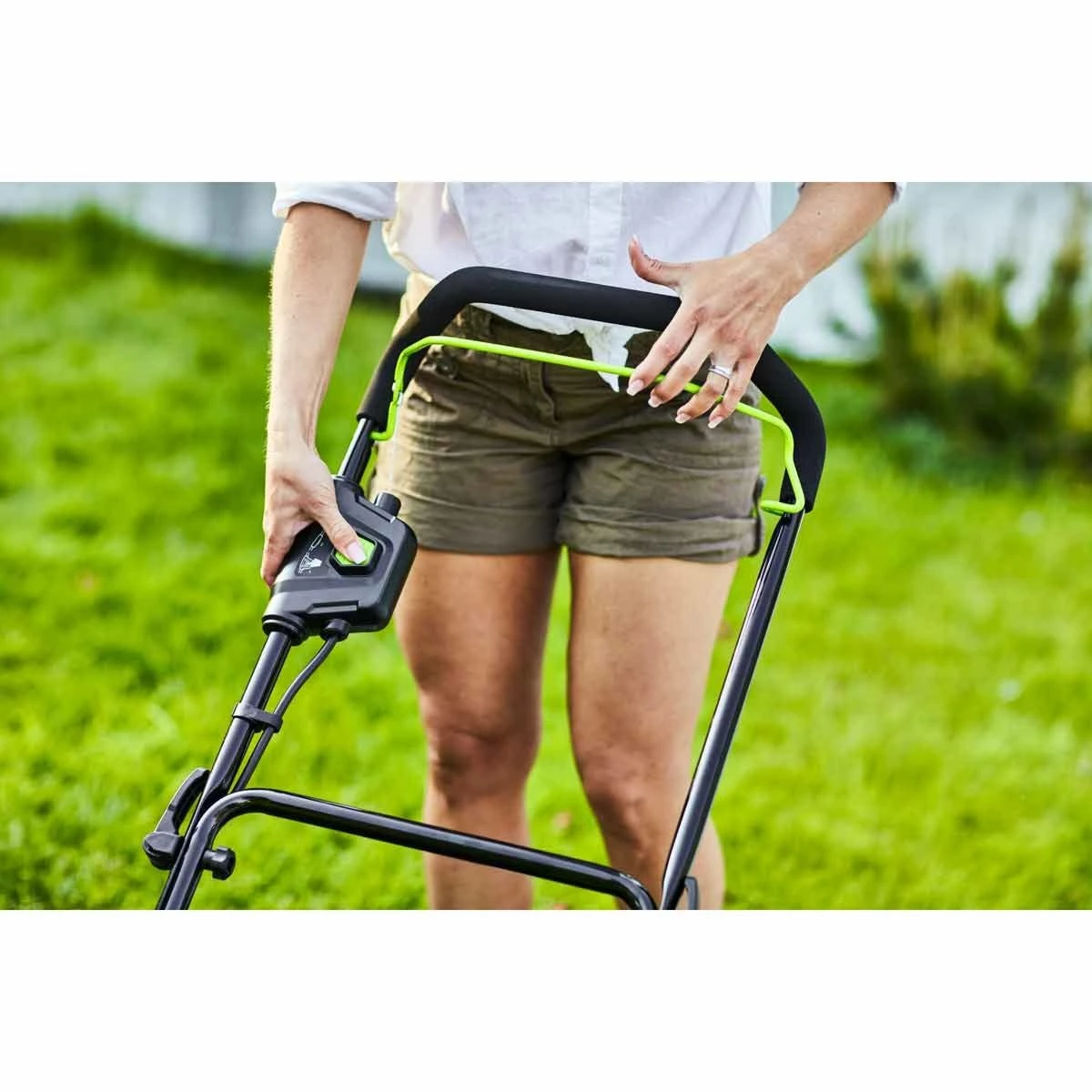 Greenworks 48V 41cm Cordless Lawnmower (2 X 4AH Battery & 2A Twin Charger) - Image 10