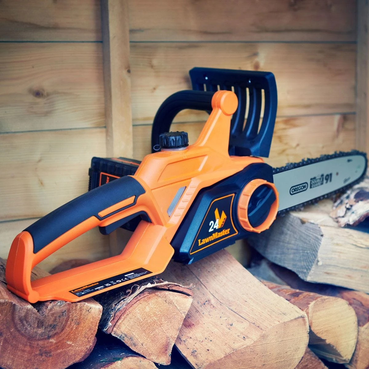 LawnMaster MX 24V 25cm Cordless Chainsaw - Image 4