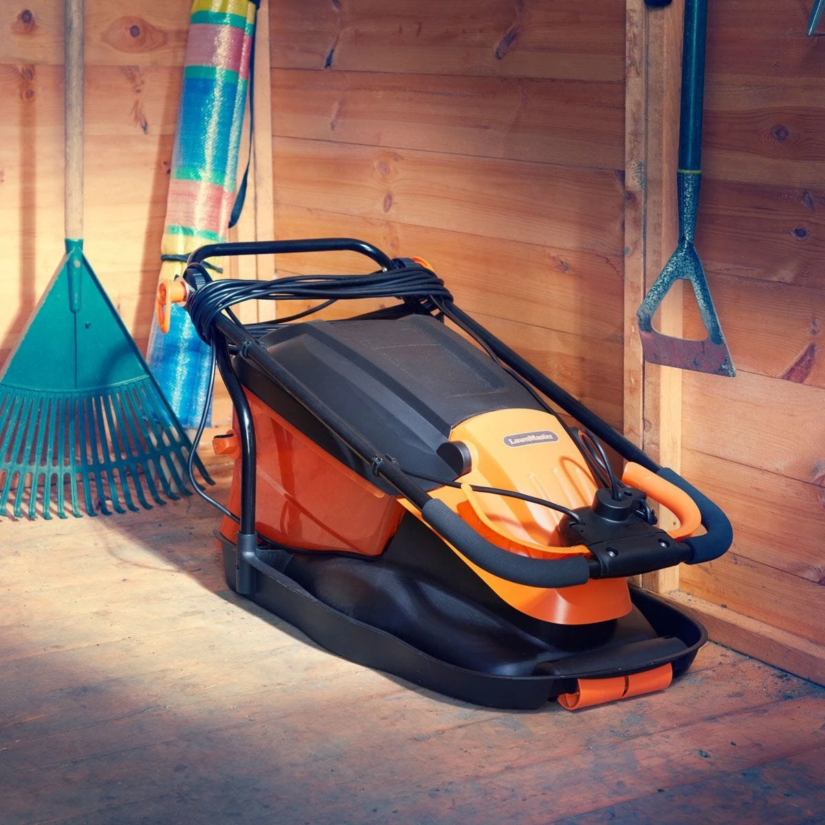 LawnMaster 36cm 1800W Hover Electric Lawnmower With Grass Collection - Image 9