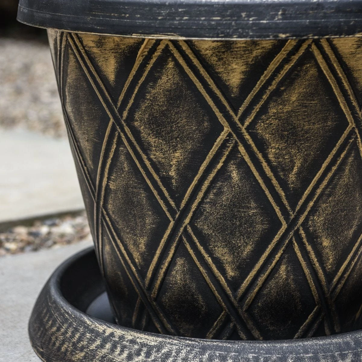 Thompson And Morgan Plastic Flowerpot With Saucer In Black And Gold - Image 2